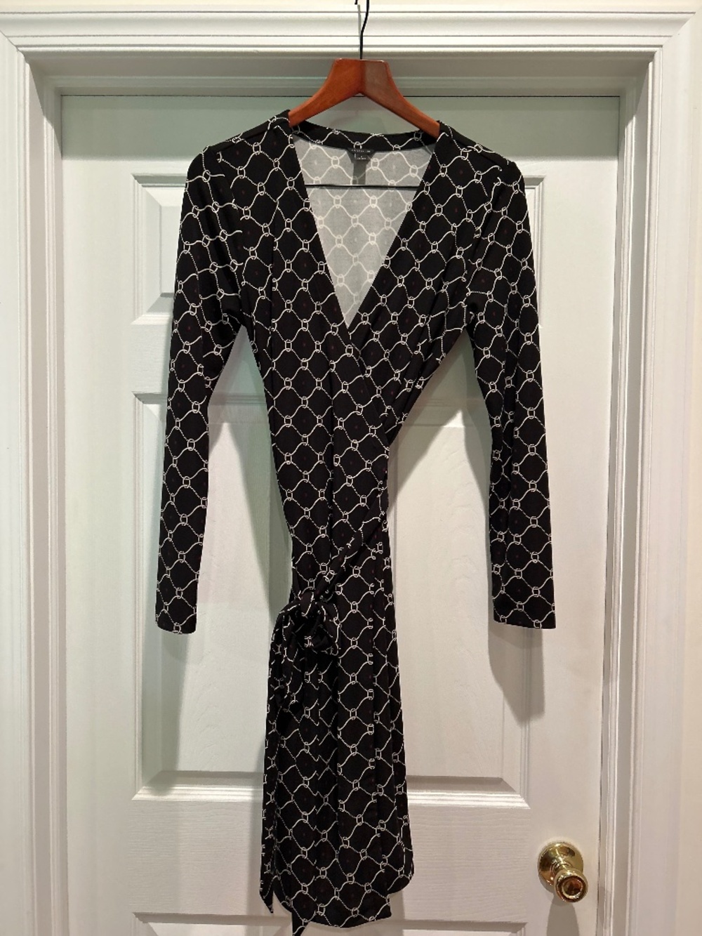Ann Taylor Black Wrap Dress with White Chain-Link Print 6